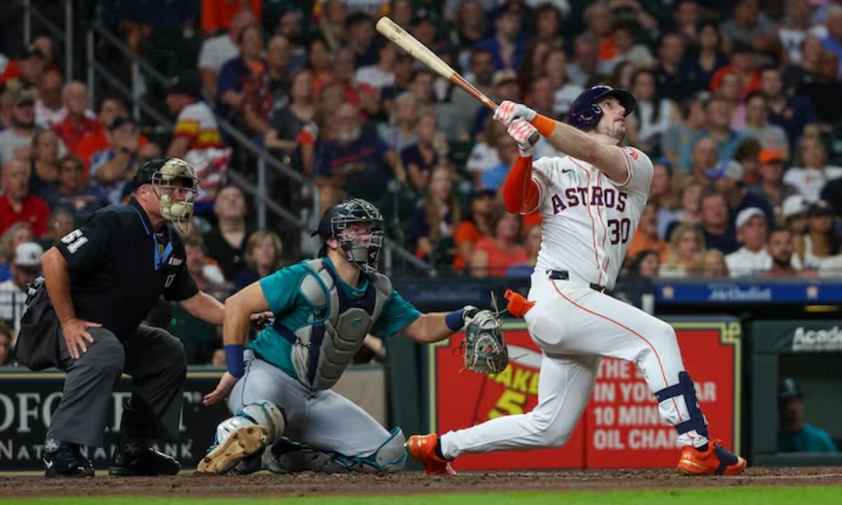 Cubs trade for star outfielder Kyle Tucker from Astros