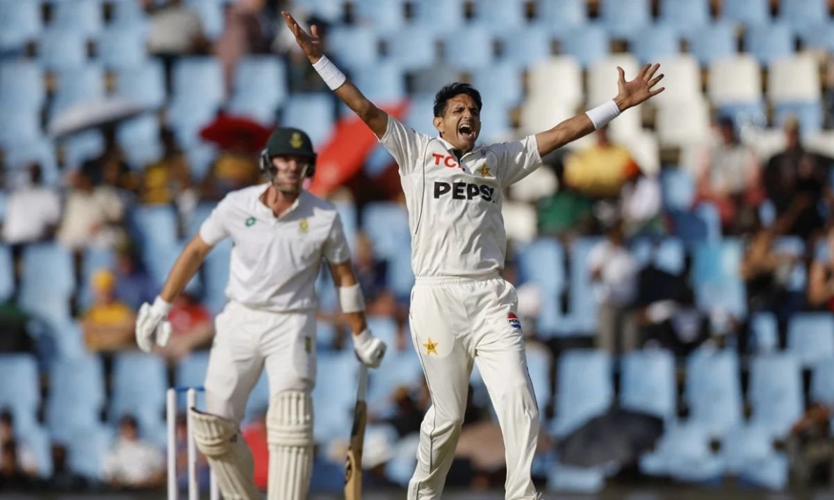 Pakistan bowlers fight back in first Test against South Africa.