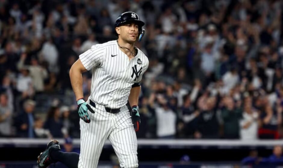 Yankees' Stanton returns to New York for checkup